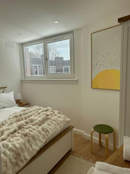 Stylish, Smart & Fun 4 Bed Home London Exterior photo