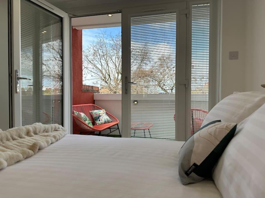 Stylish, Smart & Fun 4 Bed Home London Exterior photo