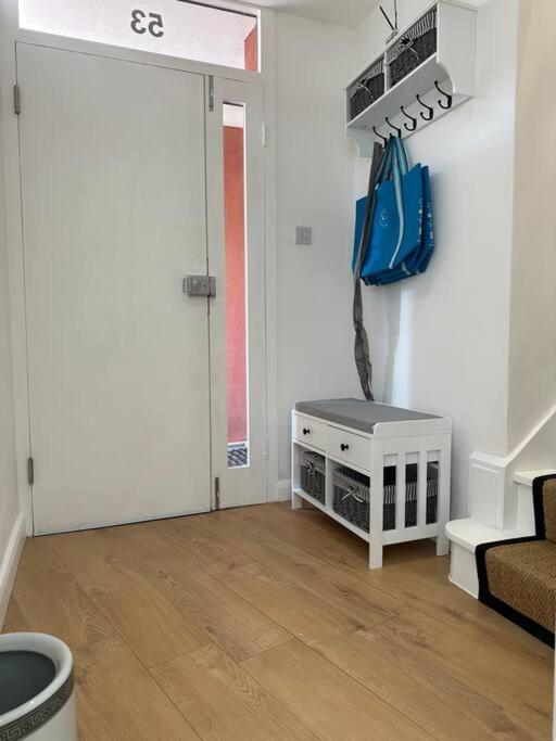 Stylish, Smart & Fun 4 Bed Home London Exterior photo