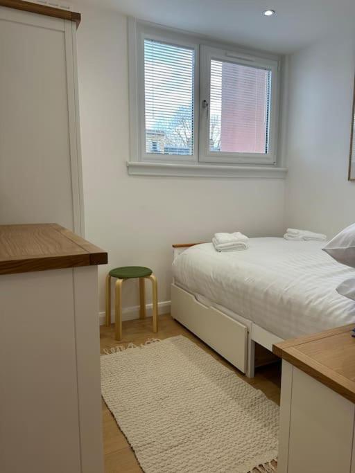 Stylish, Smart & Fun 4 Bed Home London Exterior photo