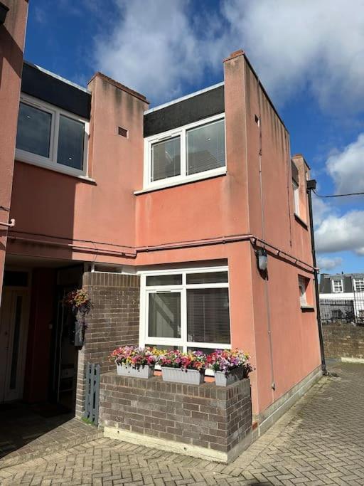 Stylish, Smart & Fun 4 Bed Home London Exterior photo