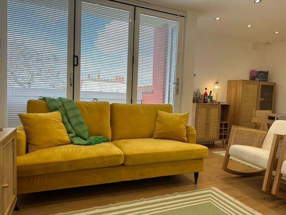 Stylish, Smart & Fun 4 Bed Home London Exterior photo